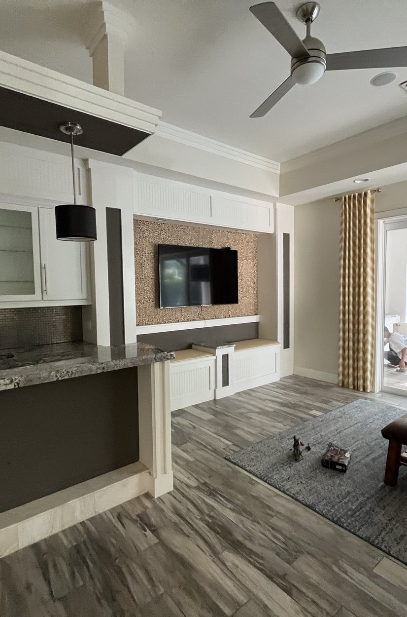 new black window structure